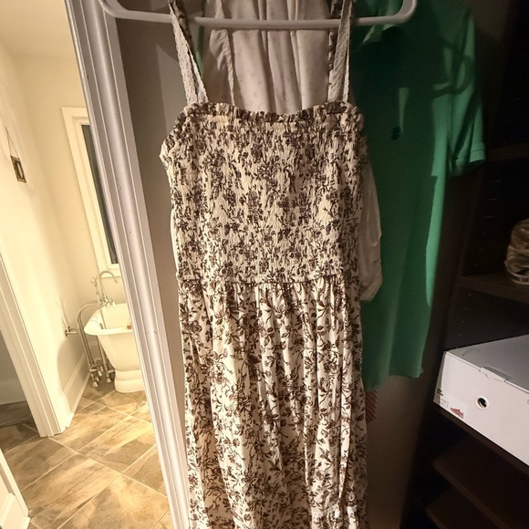 Kennedy Floral Maxi Dress - Picture 3 of 5